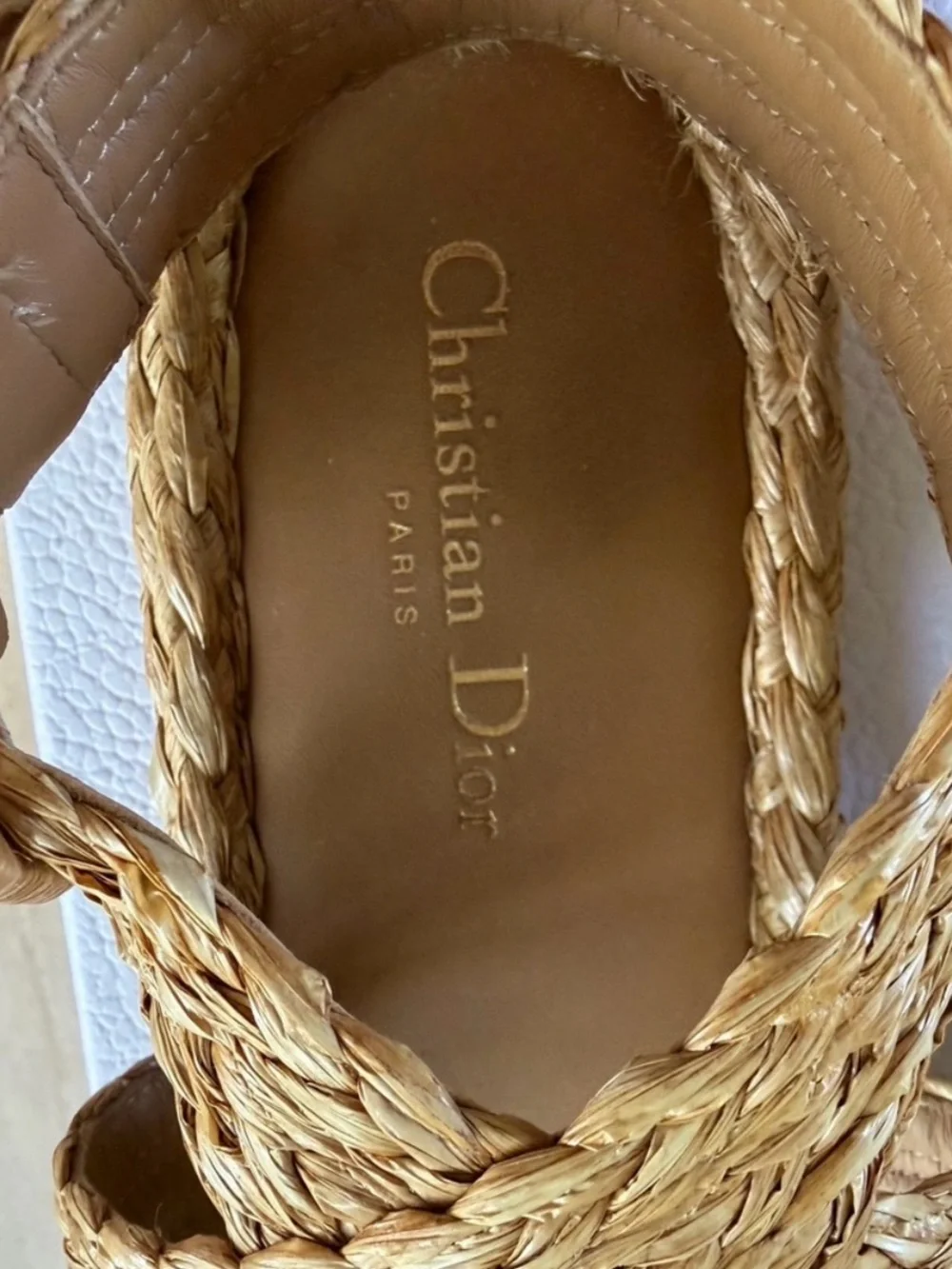Dior Woven Ocean Flat Thong Sandals in beige Raffia Size 38